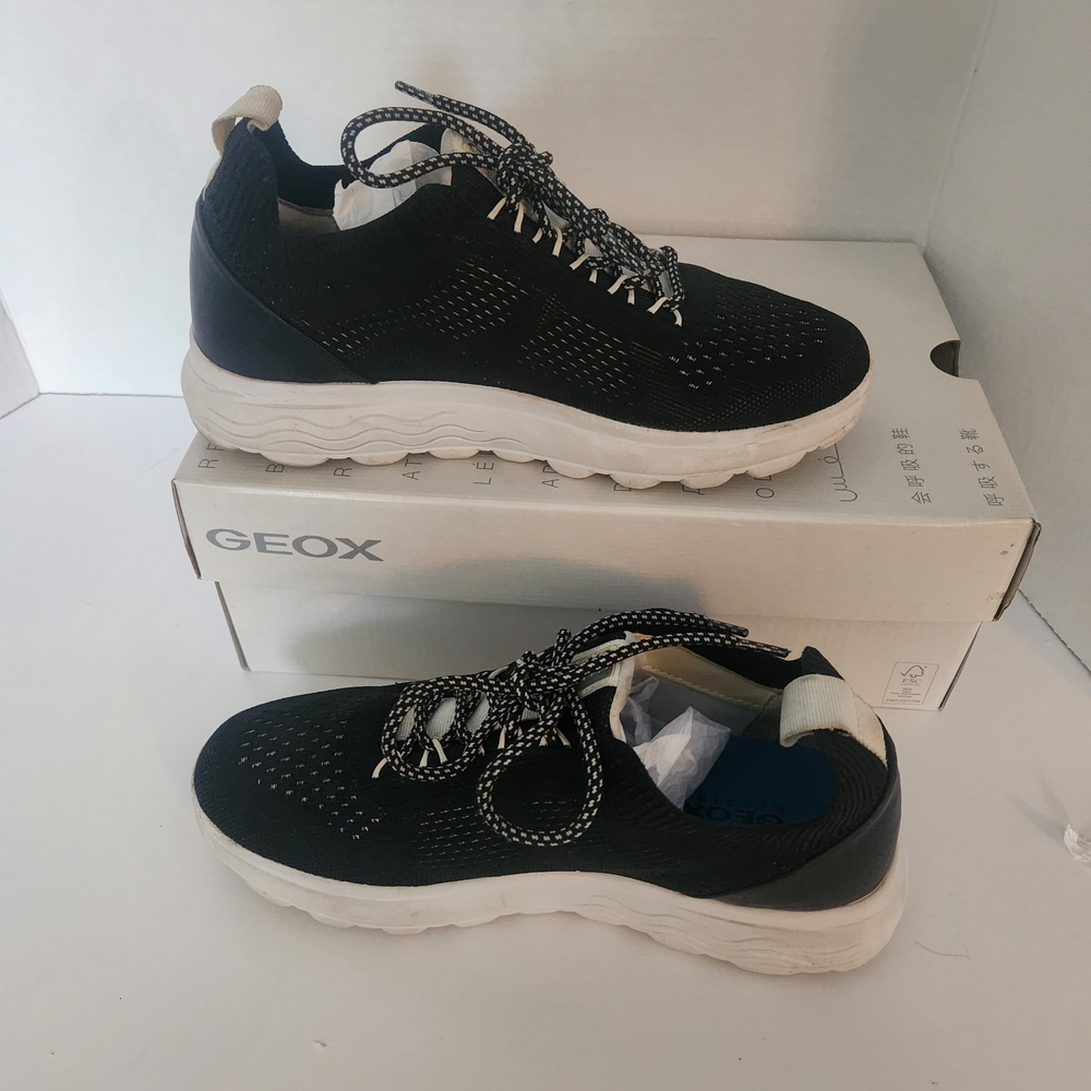 Geox Spherica Breathable Sneakers Black White Size 37 Italian Walking Shoes